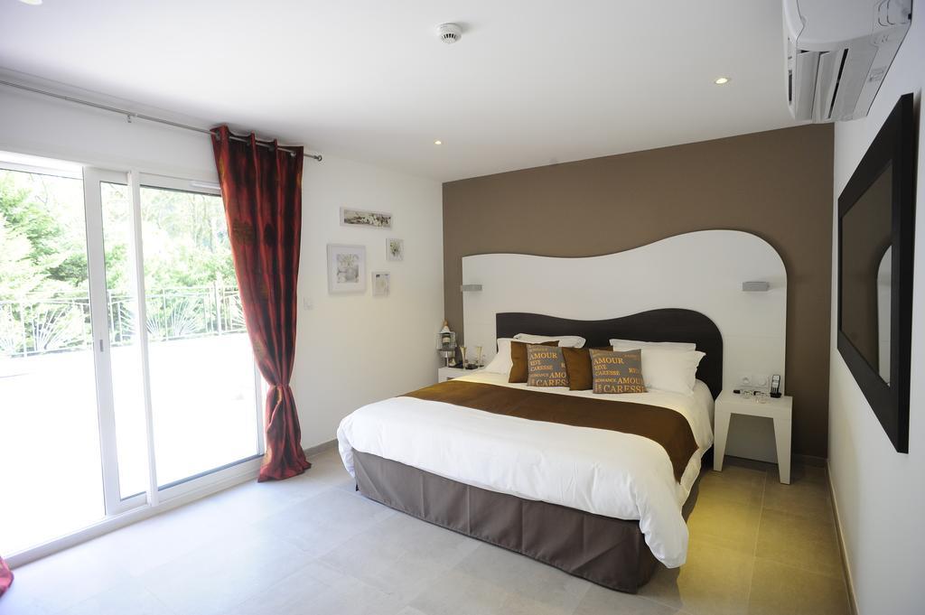 The Originals City, Hotel Les Bastides Du Gapeau Solliès-Toucas Habitación foto