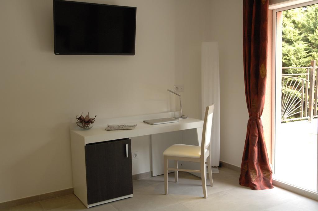 The Originals City, Hotel Les Bastides Du Gapeau Solliès-Toucas Habitación foto